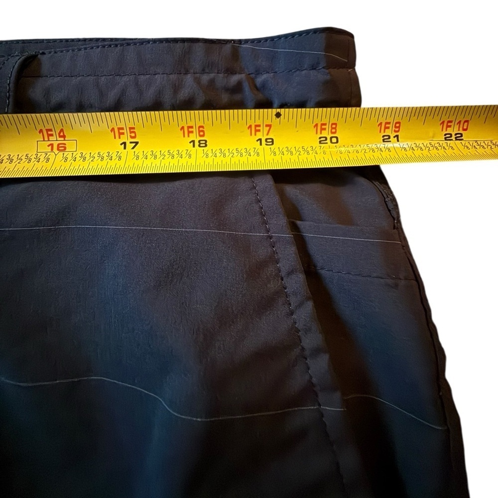 O'Neill Men's Dark Gray Cargo Shorts - Picture 4 of 6